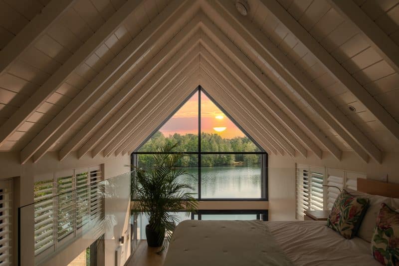 Wake up to sunrise views at Luxury Holiday Home in The Cotswolds