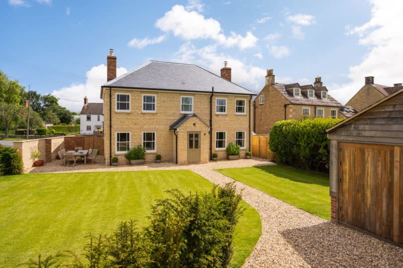 essitone house in ashford Keynes