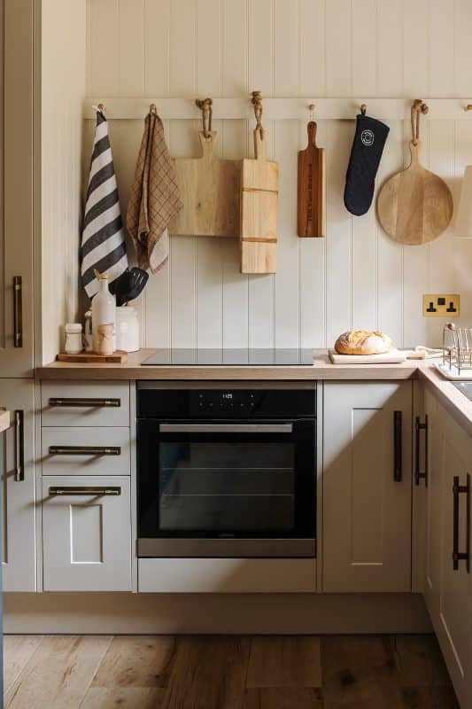 Kitchen - Hill View - A Cosy Cottage in the Heart of Burford