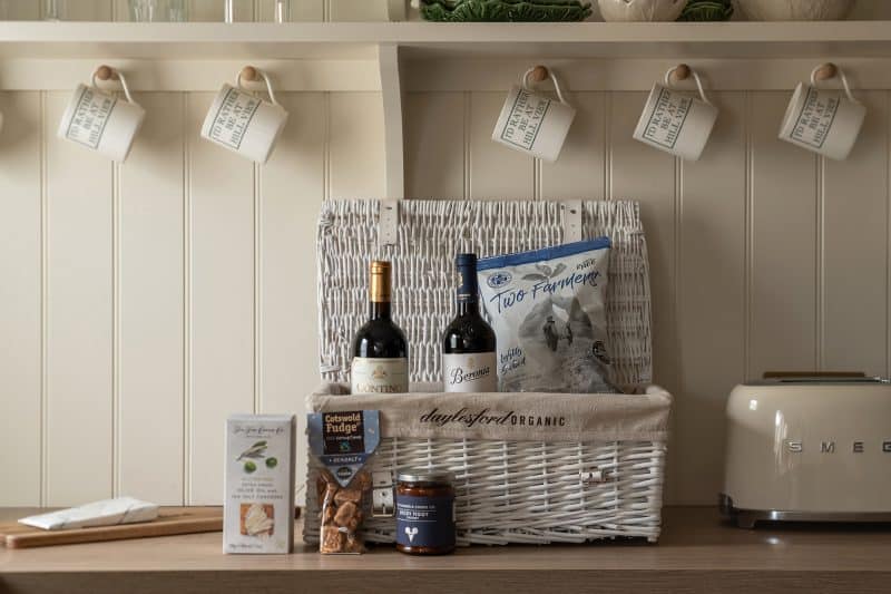 Hamper - Kitchen - Hill View - A Cosy Cottage in the Heart of Burford