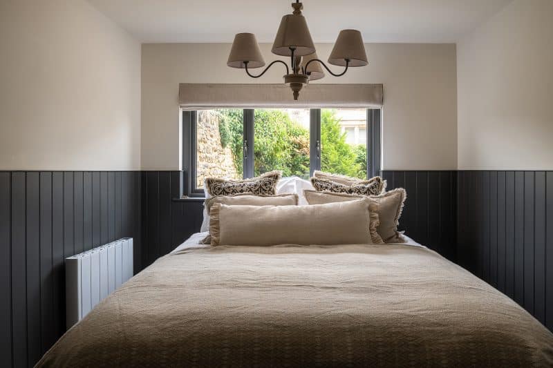 Luxuriously comfortable bed - Hill View - A Cosy Cottage in the Heart of Burford