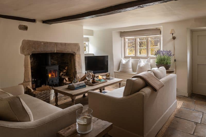 Living Area - Hill View - A Cosy Cottage in the Heart of Burford